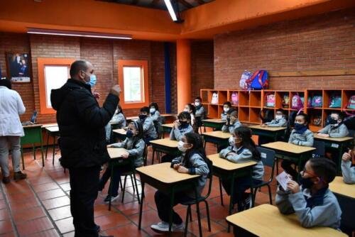 bienvenida-estudiantes-2022-24