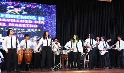 celebracion-dia-maestro-2023-32