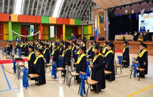 ceremonia-grado-transicion-2024-27