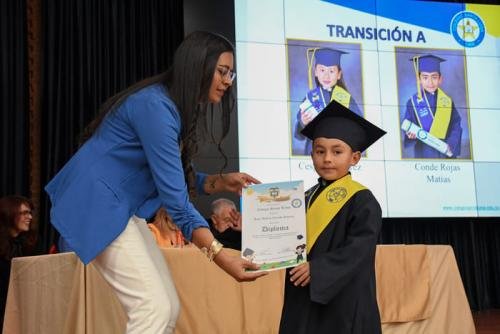 ceremonia-grado-transicion-2024-33