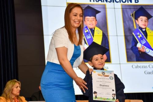 ceremonia-grado-transicion-2024-39