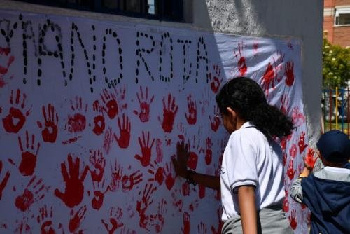 dia-mano-roja-2023-11