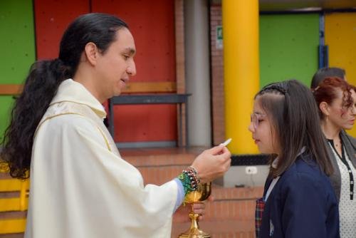 eucaristia-accio-gracias-quintio-2024-12